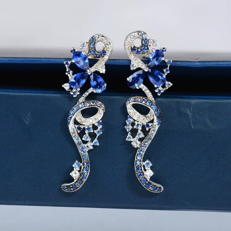 14k Gold 2.35 Ct Natural Sapphire & Diamond Earrings: Ref:230967004 // gold content:14k gold // main gemstone:sapphire // shape:multiply // carat weight:2. 35ct // color:blue // treatment:natural // // adjacent gemstone 2 : diamond // shape:round //