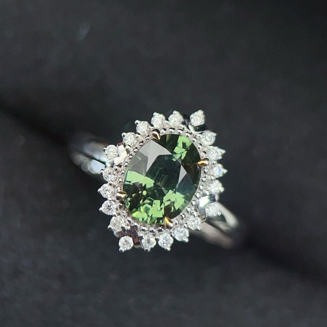 14k Gold 1.8 Ctw Natural Sapphire & Diamond Ring: Ref:230967009 // gold content:14k gold // ring size:7. 25us // // main gemstone:sapphire // shape:oval // carat weight:1. 6ct // color:green // treatment:natural // // adjacent gemstone 2 : diamond