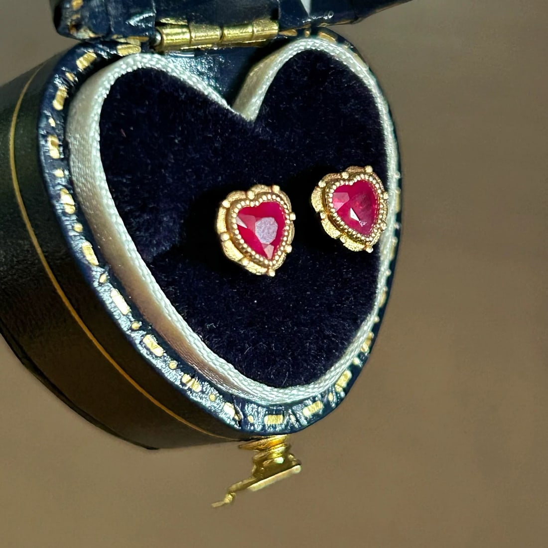 14k Gold 0.5 Ct Natural Ruby Earrings - 5