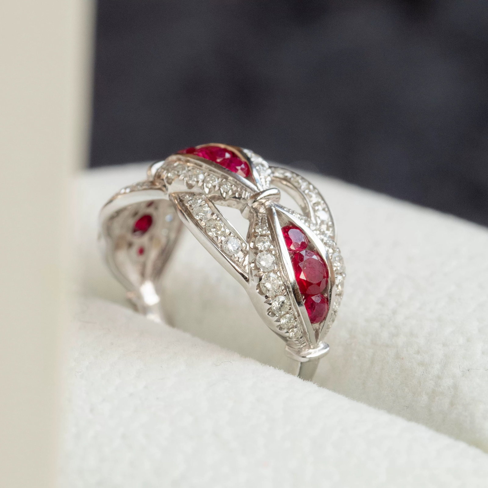14k Gold 0.67 Ct Vivid Red Natural Ruby & Diamond Ring - 2