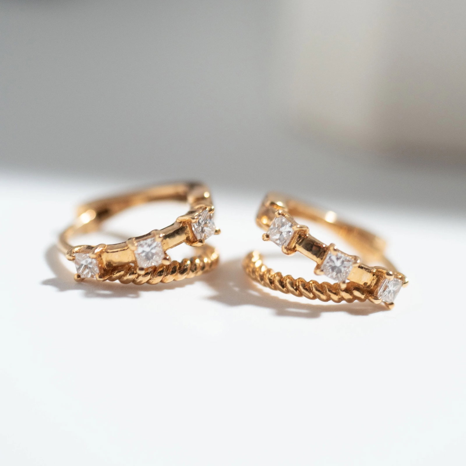 14k Gold 0.22 Ct Natural H Diamond Earrings: Ref:230967045 // gold content:14k gold // main gemstone:diamond // shape:princess // carat weight:0. 22ct // clarity grade:vs-si // color:h // treatment:natural // High Estimate: 3100 Low Estimate: