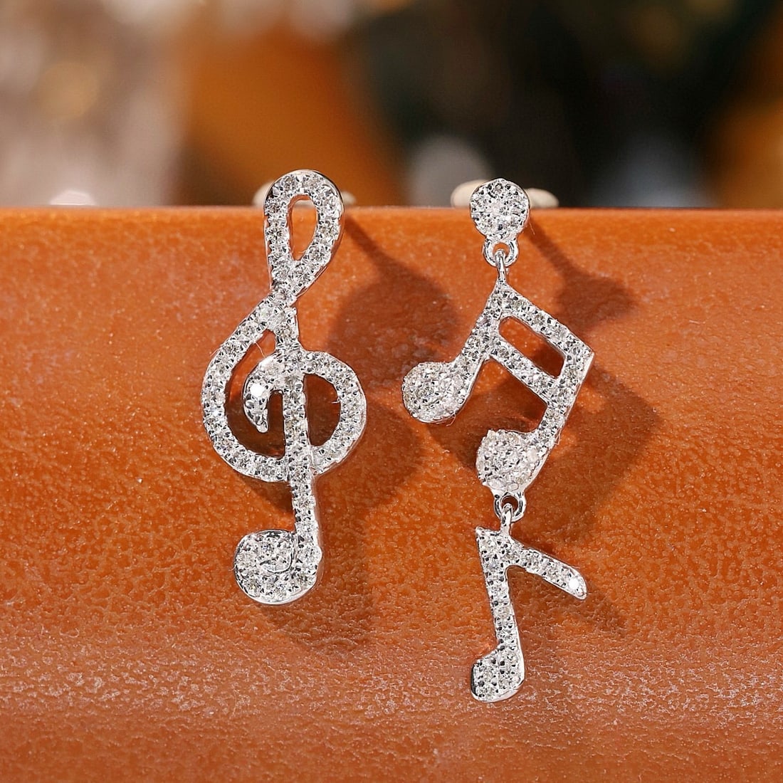14k Gold 0.36 Ct Natural H Diamond Earrings: Ref:230967063 // gold content:14k gold // main gemstone:diamond // shape:round // carat weight:0. 36ct // clarity grade:vs-si // color:h // treatment:natural // cut grade:g // Condition: New High