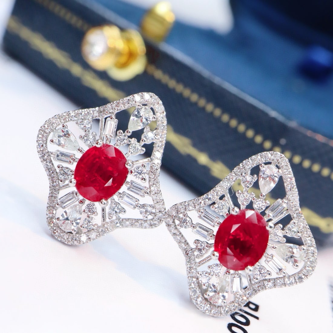 14k Gold 1.53 Ctw Natural Ruby & Diamond Earrings: Ref:230967078 // gold content:14k gold // main gemstone:ruby // shape:oval // carat weight:1. 23ct // color:pigeonblood red // treatment:natural // // adjacent gemstone 2 : diamond // shape:round //