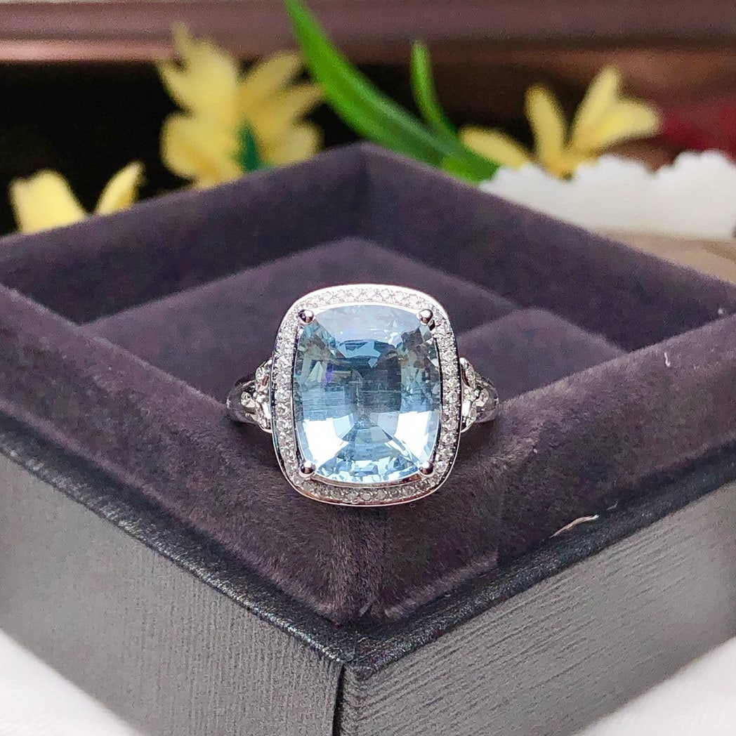 14k Gold 4.45 Ct Natural Aquamarine & Diamond Ring - 4
