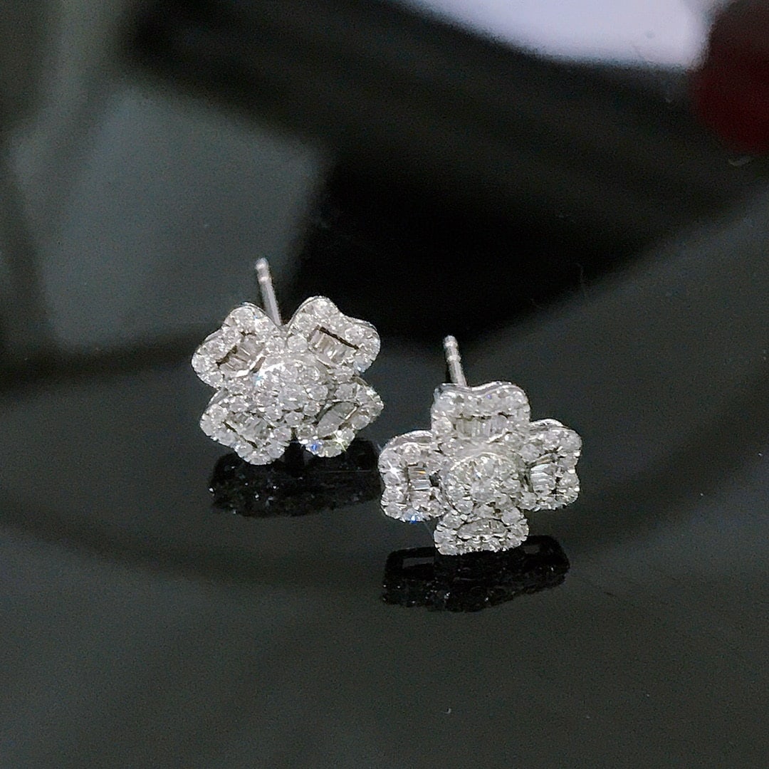 14k Gold 0.6 Ct Natural H Diamond Earrings - 2