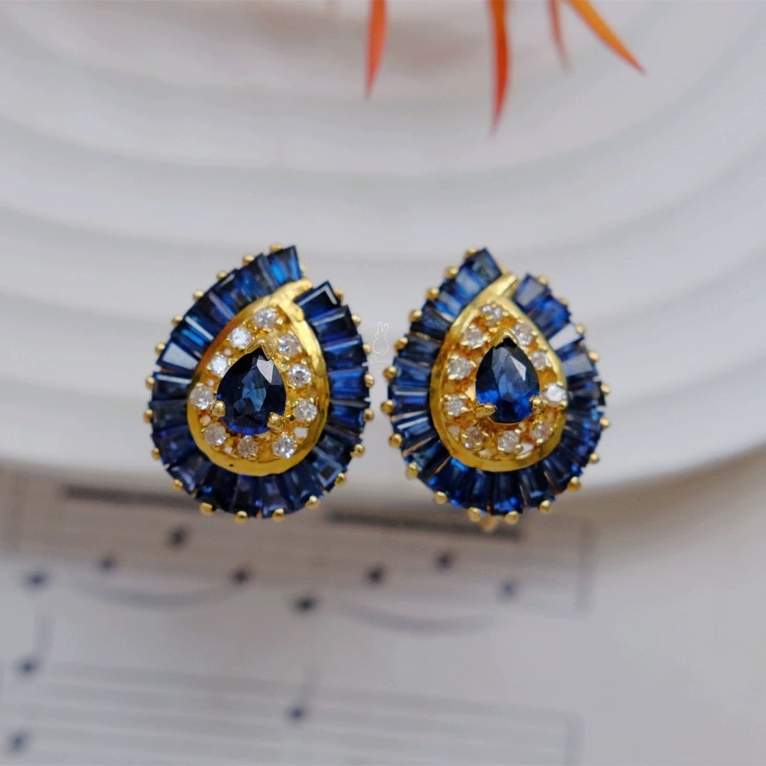 14k Gold 3.18 Ctw Natural Sapphire & Diamond Earrings: Ref:230967095 // gold content:14k gold // main gemstone:sapphire // shape:multiply // carat weight:3ct // color:blue // treatment:natural // // adjacent gemstone 2 : diamond // shape:round // carat