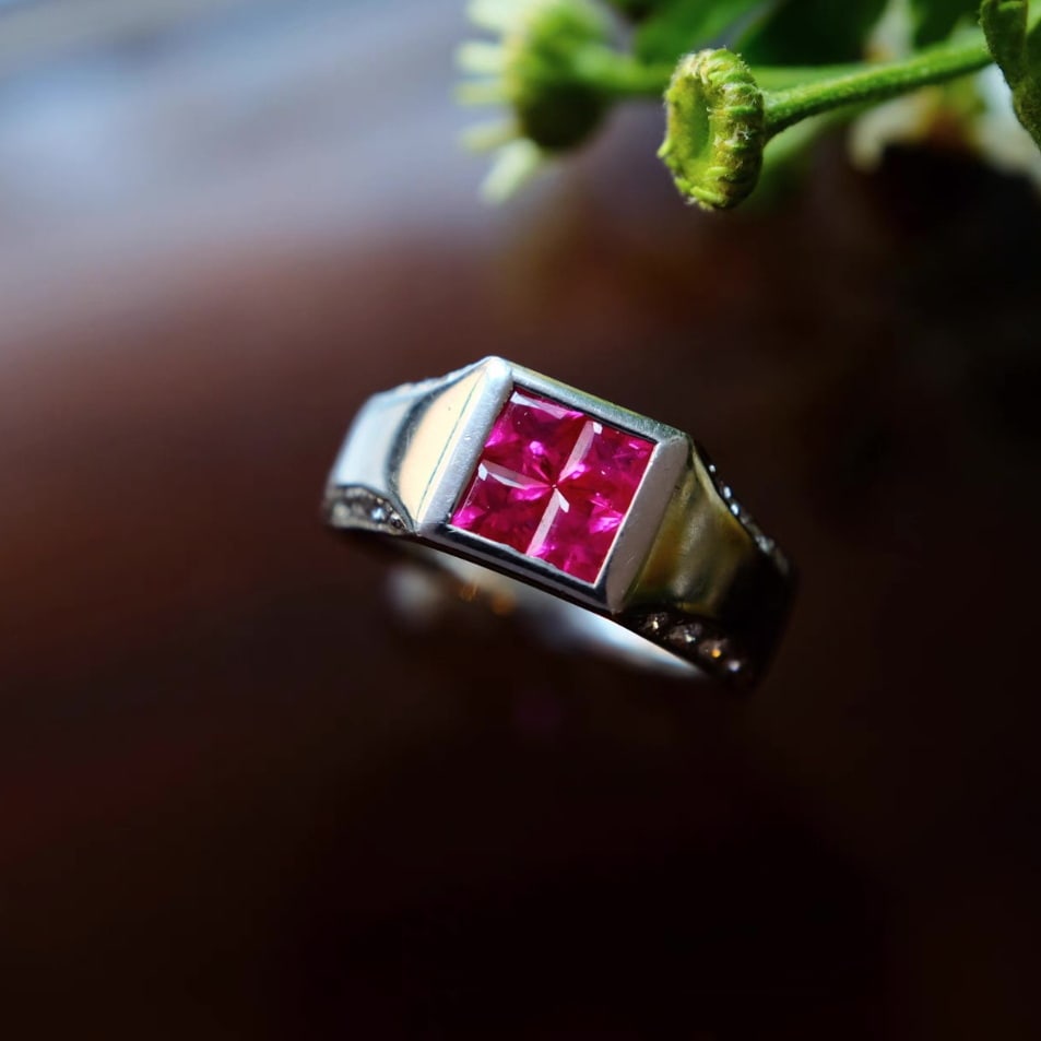 14k Gold 1.14 Ctw Natural Ruby & Diamond Ring: Ref:230967120 // gold content:14k gold // ring size:7. 25us // // main gemstone:ruby // shape:princess // carat weight:0. 94ct // color:red // treatment:natural // // adjacent gemstone 2 : diamond //