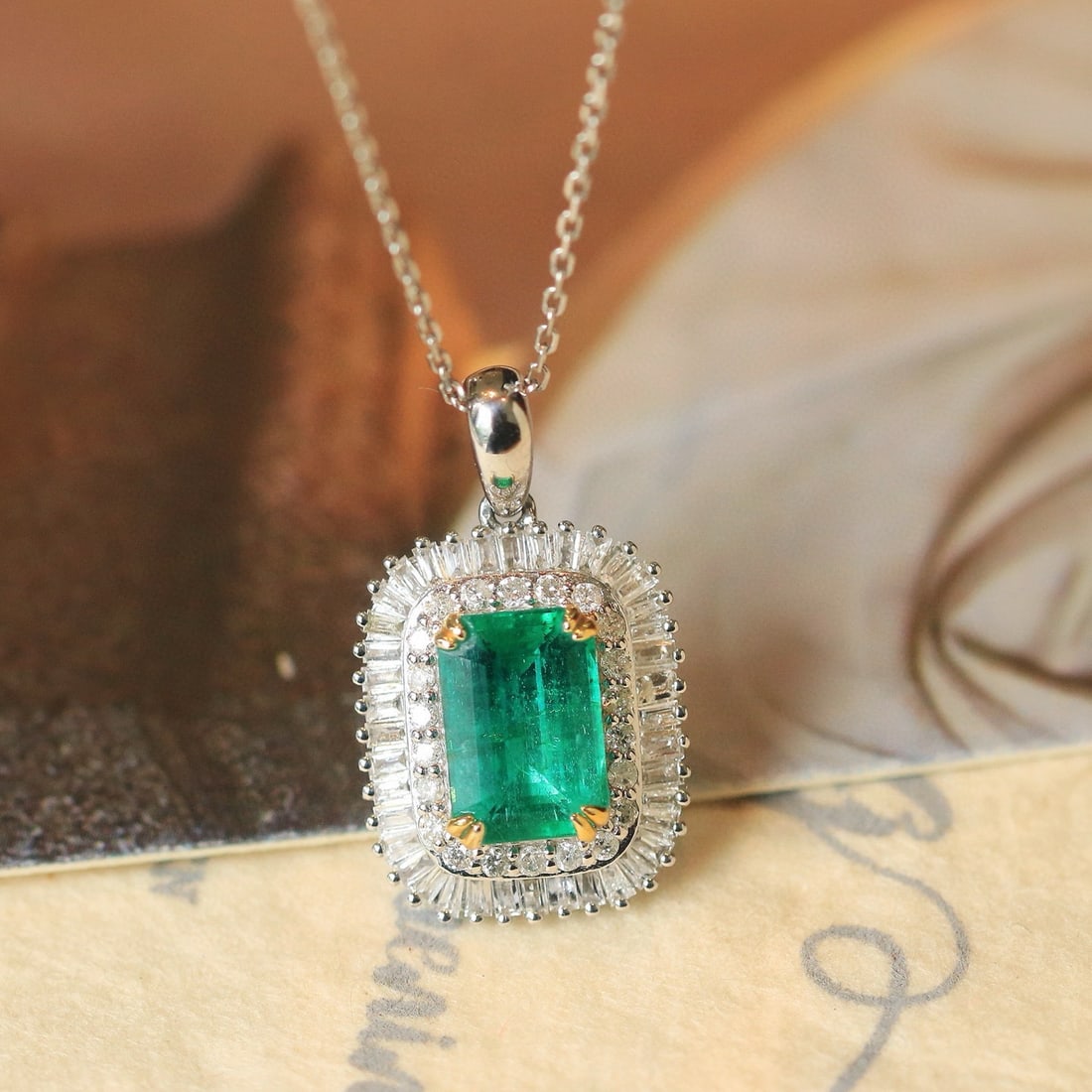 14k Gold 1.96 Ctw Natural Emerald & Diamond Pendant( Without Chain ) - 6