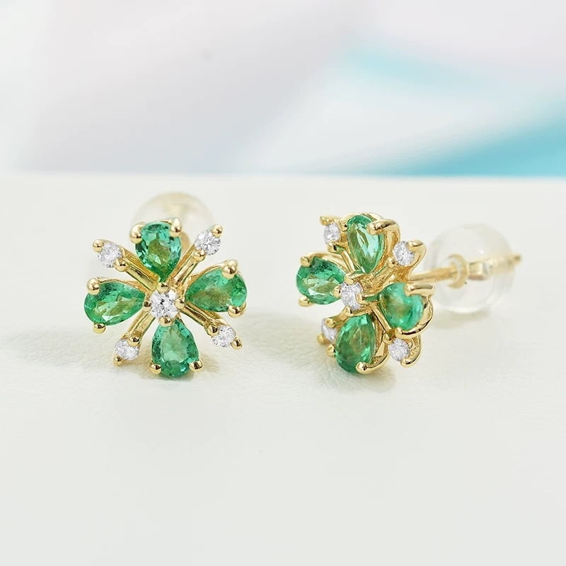 14k Gold 1.08 Ctw Natural Emerald & Diamond Earrings: Ref:230967119 // gold content:14k gold // main gemstone:emerald // shape:pear // carat weight:0. 91ct // color:green // treatment:natural // // adjacent gemstone 2 : diamond // shape:round // carat