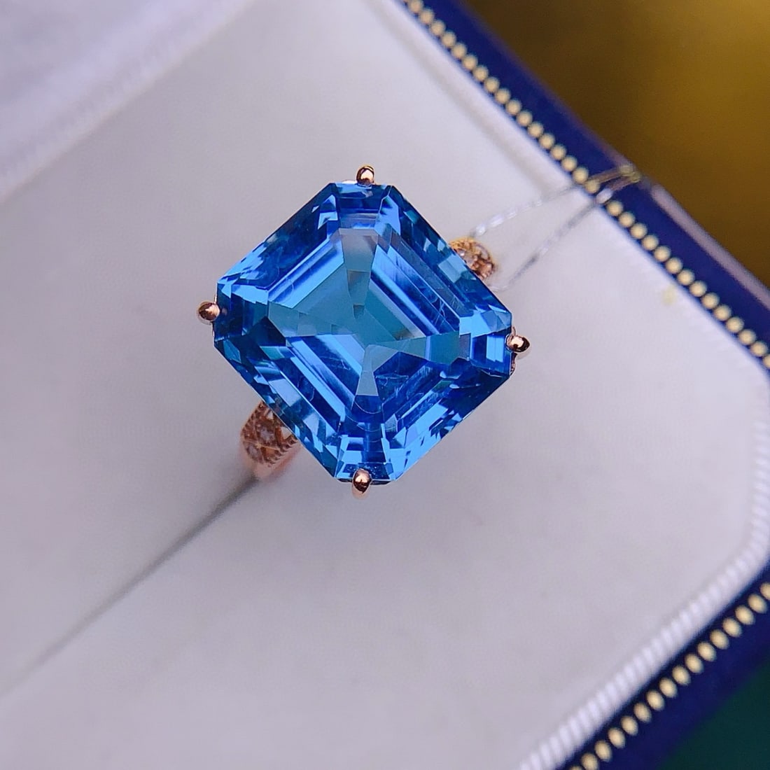 14k Gold 13.58 Ctw Natural Topaz & Diamond Ring - 6