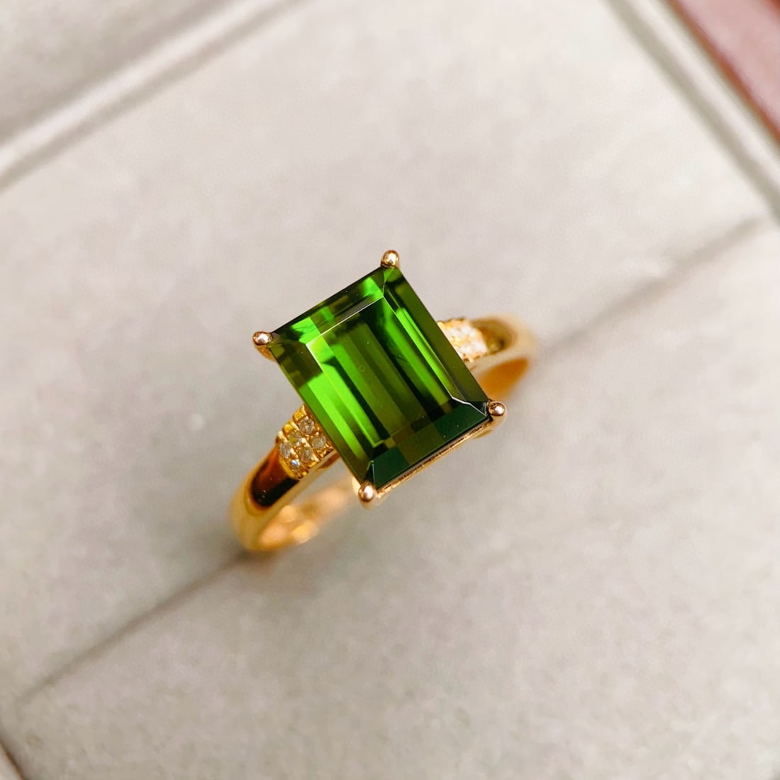 14k Gold 3.13 Ctw Natural Tourmaline & Diamond Ring: Ref:230967157 // gold content:14k gold // ring size:7. 25us // // main gemstone:tourmaline // shape:octagonal // carat weight:3. 1ct // color:green // treatment:natural // // adjacent gemstone 2 :