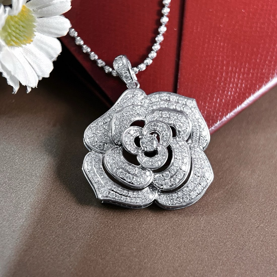 14k Gold 2 Ct Natural H Diamond Pendant( Without Chain ): Ref:230967145 // gold content:14k gold // main gemstone:diamond // shape:round // carat weight:2ct // clarity grade:vs-si // color:h // treatment:natural // cut grade:g // Condition: New Low