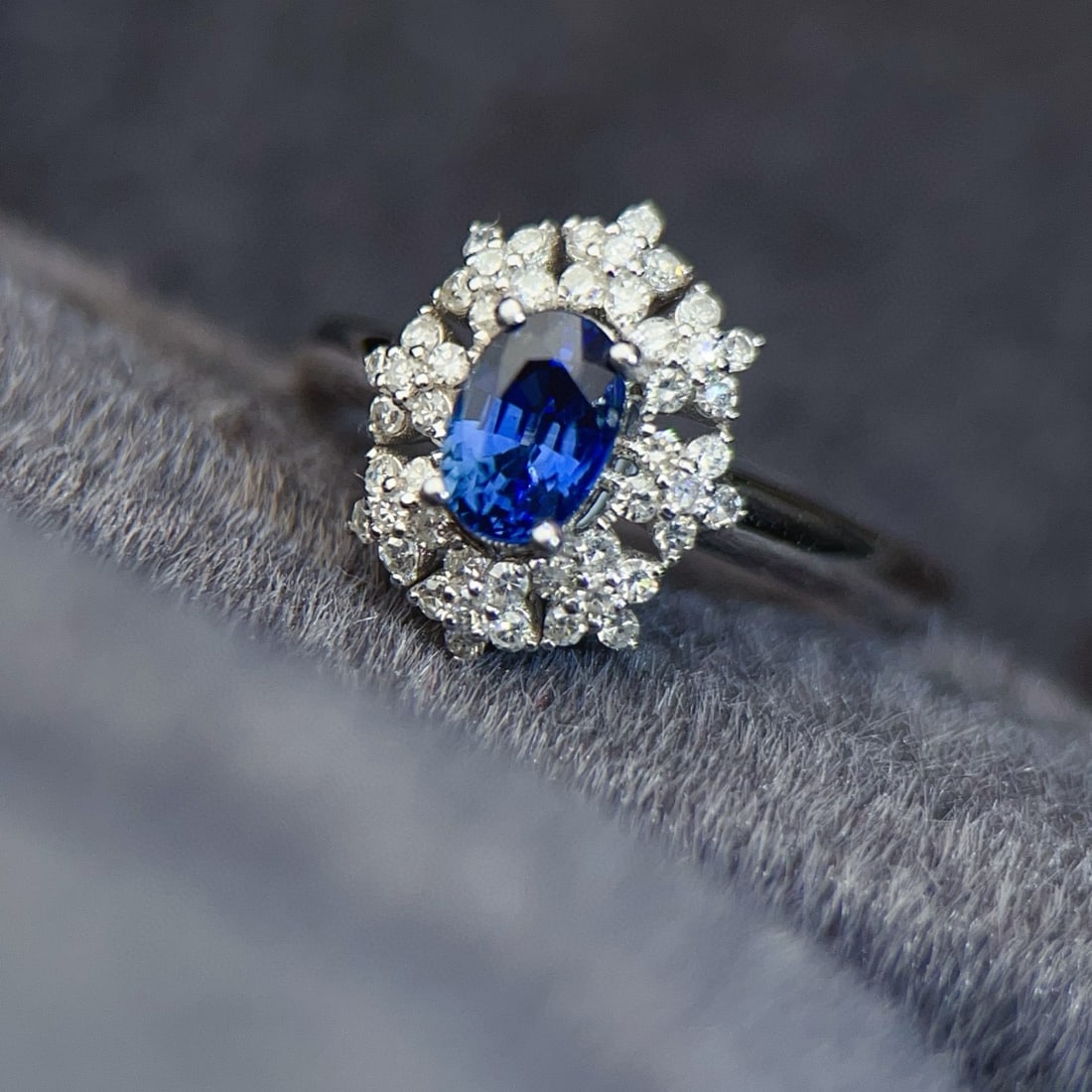 14k Gold 1.14 Ctw Natural Sapphire & Diamond Ring - 4