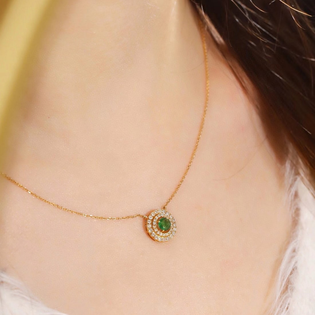 14k Gold 0.60 Ctw Natural Emerald & Diamond Necklace - 7
