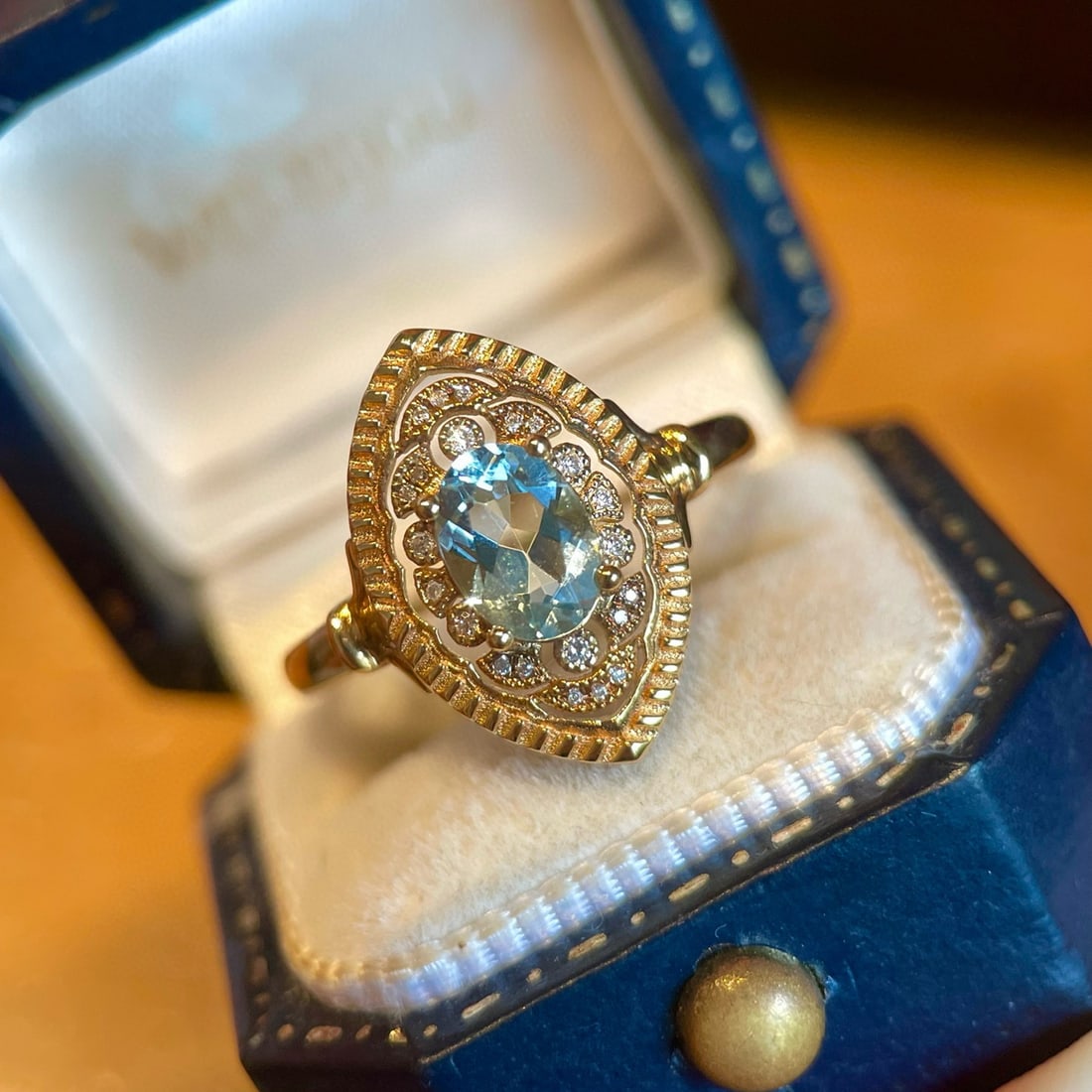 14k Gold 0.6 Ct Natural Aquamarine & Diamond Ring: Ref:230967186 // gold content:14k gold // ring size:7. 25us // // main gemstone:aquamarine // shape:oval // carat weight:0. 6ct // color:blue // treatment:natural // // adjacent gemstone 2 : diamond