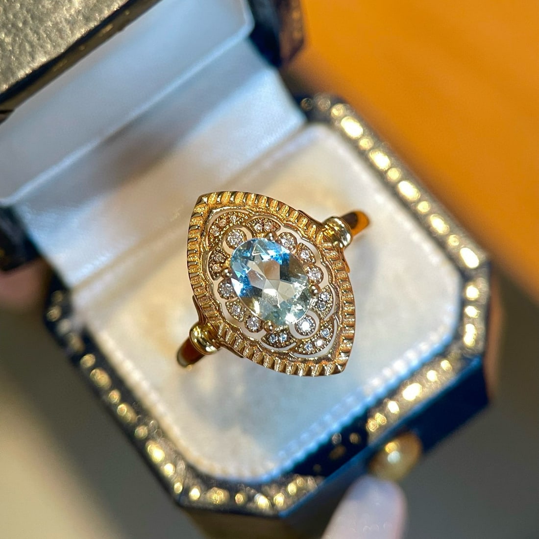 14k Gold 0.6 Ct Natural Aquamarine & Diamond Ring - 6