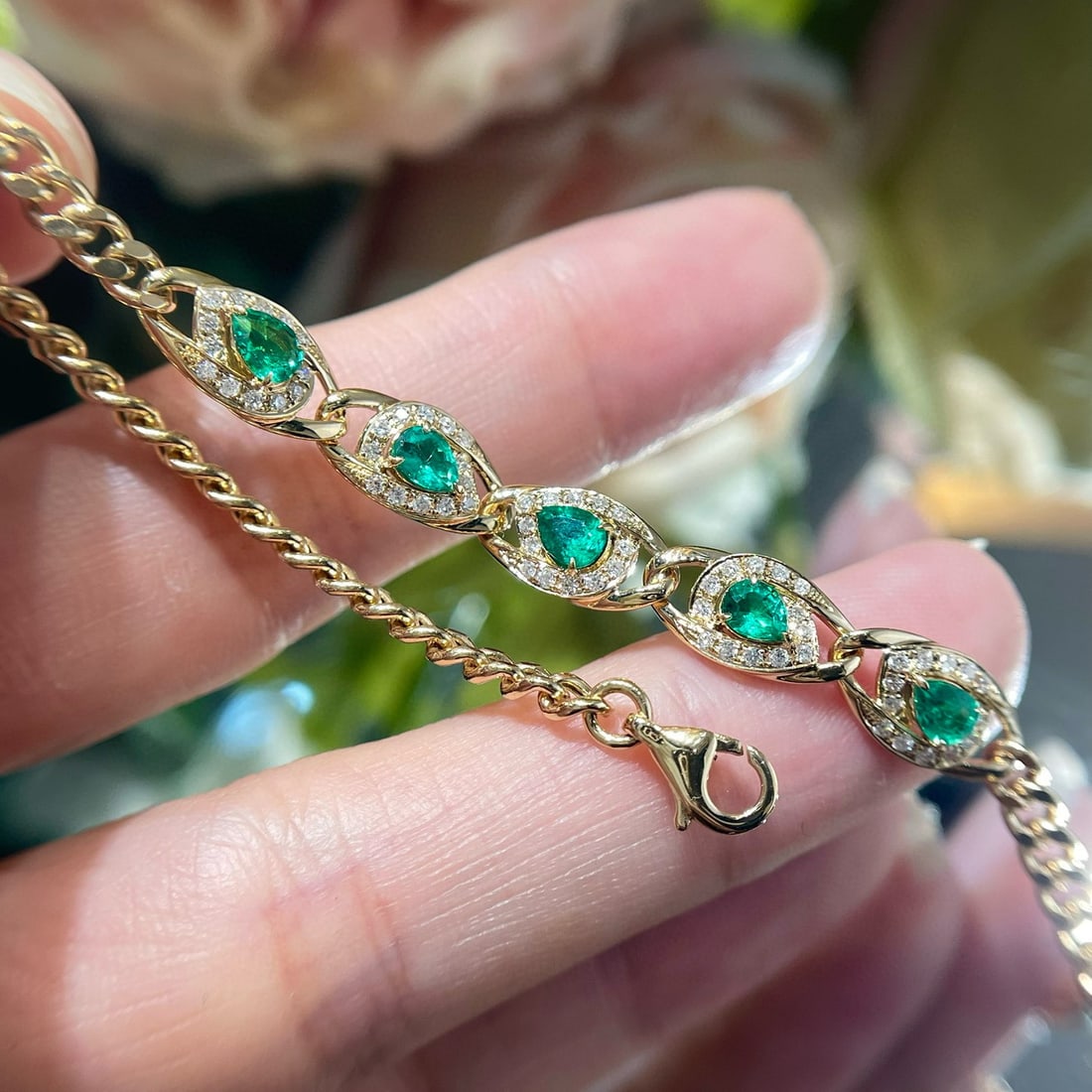 14k Gold 0.63 Ct Natural Emerald & Diamond Bracelet - 2