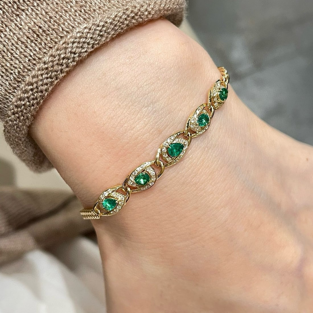14k Gold 0.63 Ct Natural Emerald & Diamond Bracelet - 6