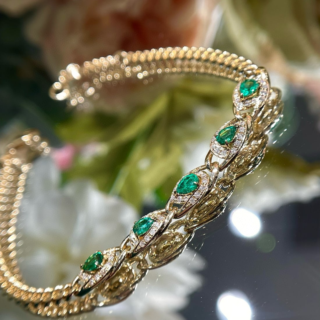 14k Gold 0.63 Ct Natural Emerald & Diamond Bracelet - 7