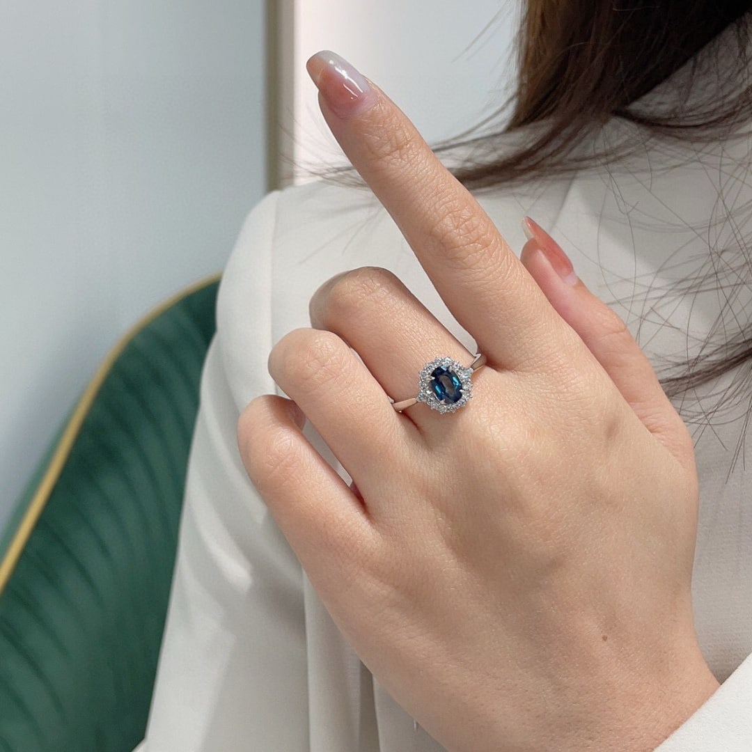 14k Gold 1.5 Ct Natural Sapphire & Diamond Ring - 5