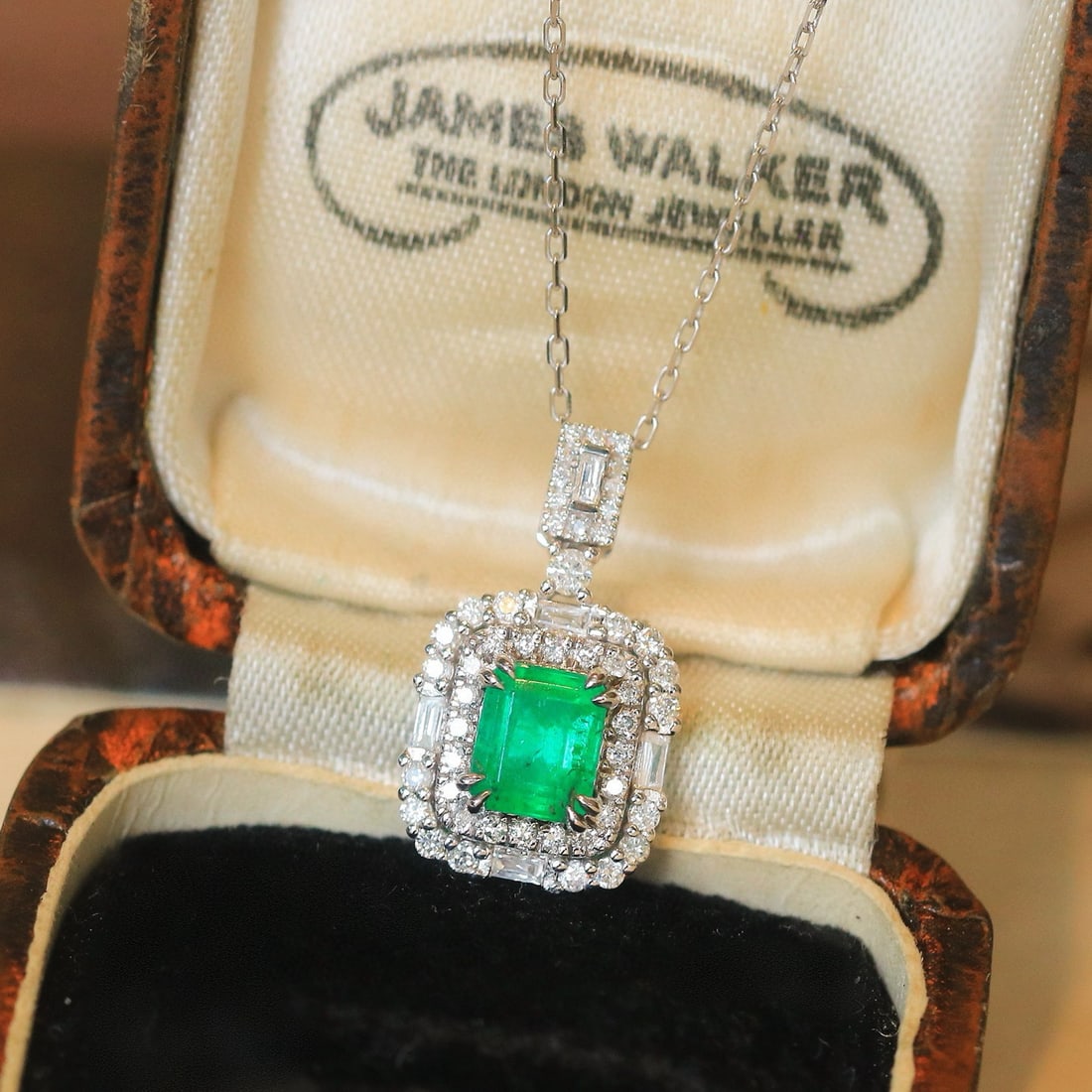 14k Gold 1.25 Ctw Vivid Green Natural Emerald & Diamond Pendant( Without Chain ) - 4