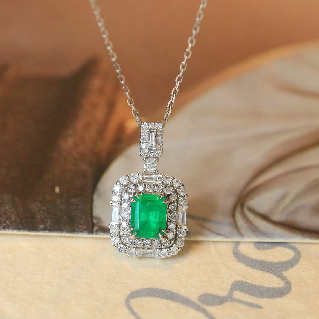 14k Gold 1.25 Ctw Vivid Green Natural Emerald & Diamond Pendant( Without Chain ) - 5