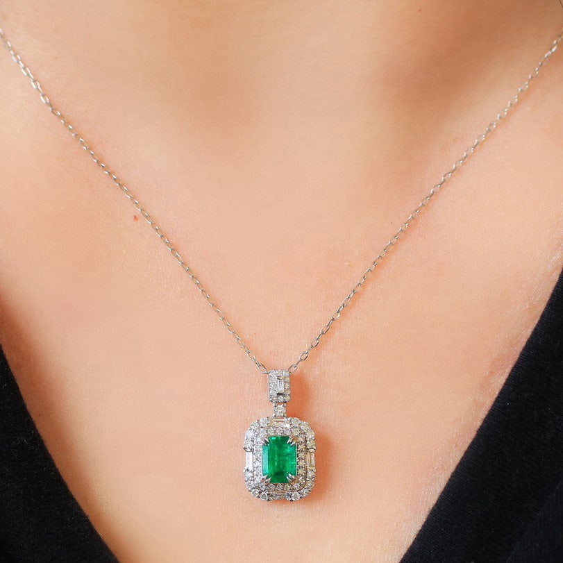 14k Gold 1.25 Ctw Vivid Green Natural Emerald & Diamond Pendant( Without Chain ) - 7