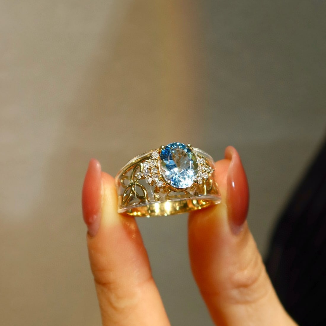 14k Gold 1.5 Ct Natural Aquamarine & Diamond Ring - 2