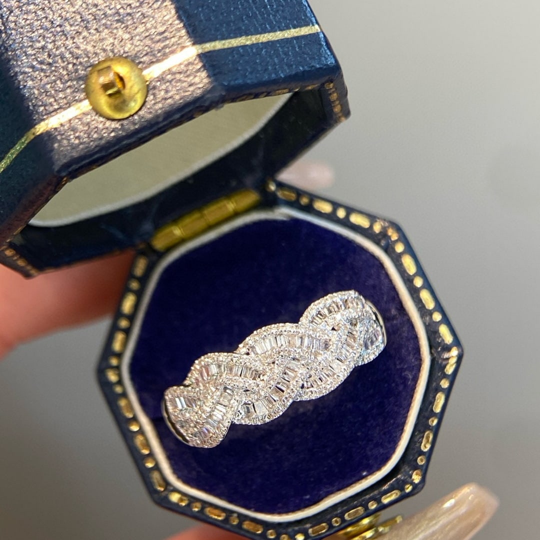 14k Gold 0.35 Ct Natural H Diamond Ring: Ref:230967246 // gold content:14k gold // ring size:7. 25us // // main gemstone:diamond // shape:multiply // carat weight:0. 35ct // clarity grade:vs-si // color:h // treatment:natural // Condition: