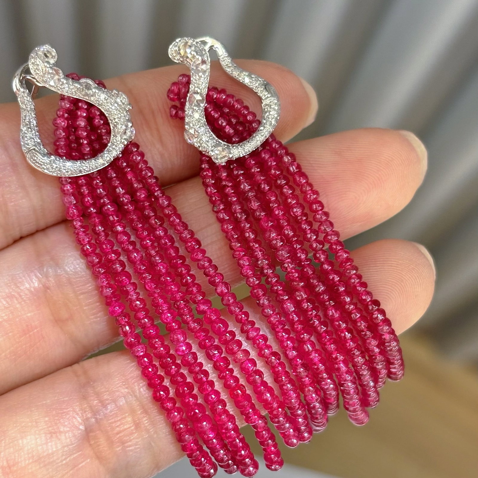 14k Gold 28 Ct Natural Spinel & Diamond Earrings: Ref:230968025 // gold content:14k gold // main gemstone:spinel // shape:bead // carat weight:28ct // color:red // treatment:natural // // adjacent gemstone 2 : diamond // shape:round // clarity grade: