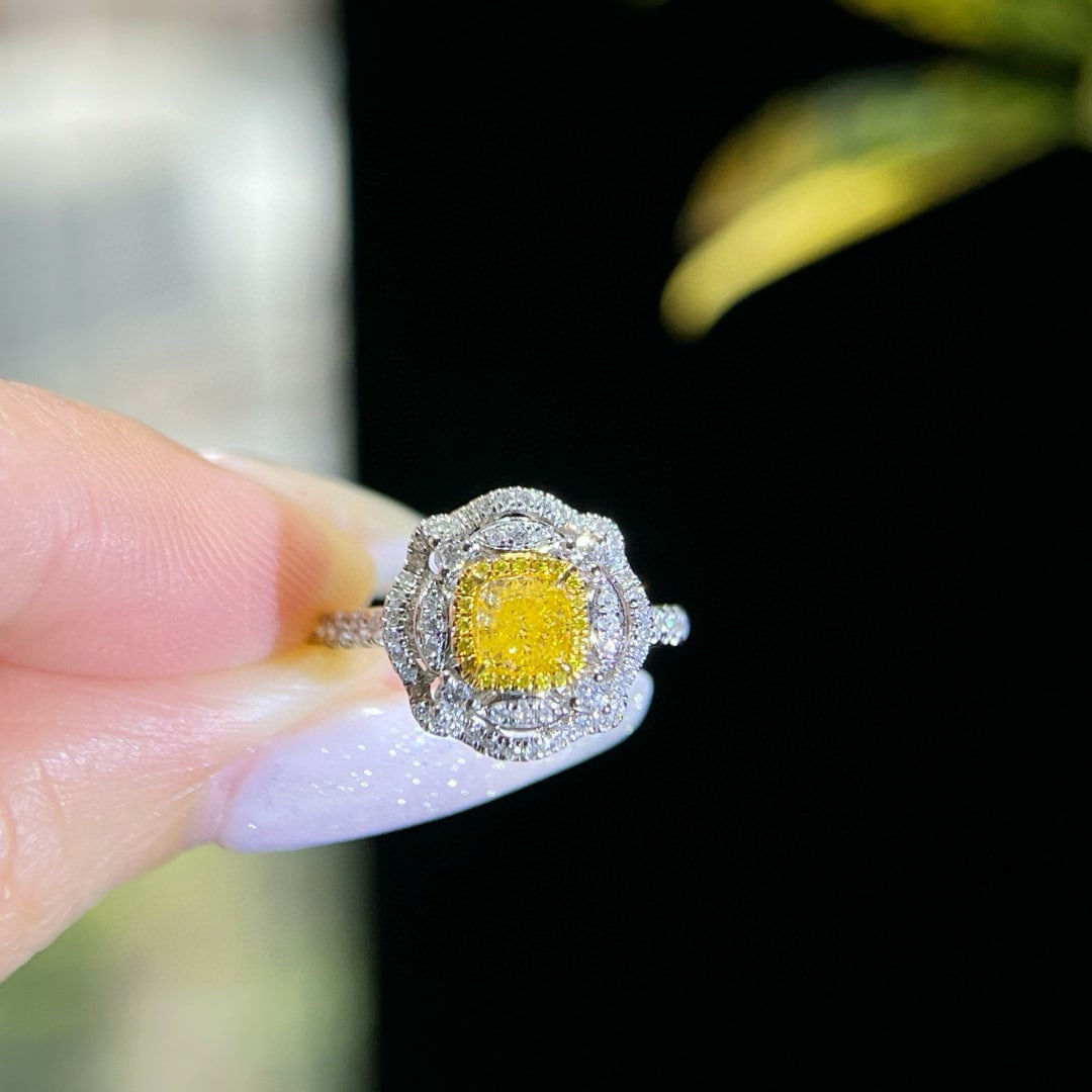 14k Gold 0.9 Ctw Natural Yellow Diamond & Diamond Ring: Ref:230968058 // gold content:14k gold // ring size:7. 25us // // main gemstone:yellow diamond // shape:cushion // carat weight:0. 5ct // color:yellow // treatment:natural // // adjacent gemstone 2 :