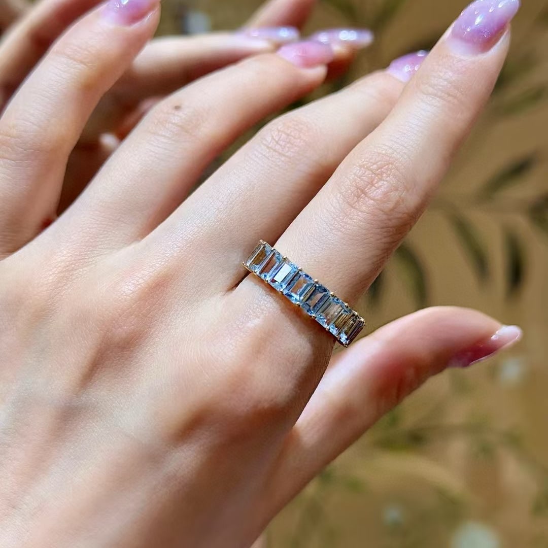 14k Gold 5.45 Ct Natural Aquamarine Ring: Ref:230968047 // gold content:14k gold // ring size:7. 25us // // main gemstone:aquamarine // shape:octagonal // carat weight:5. 45ct // color:blue // treatment:natural // Condition: New Low