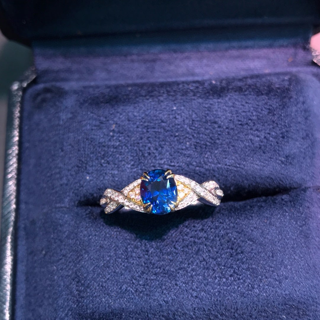 14k Gold 1.72 Ctw Natural Sapphire & Diamond Ring: Ref:230968084 // gold content:14k gold // ring size:7. 25us // // main gemstone:sapphire // shape:oval // carat weight:1. 52ct // color:blue // treatment:natural // // adjacent gemstone 2 : diamond