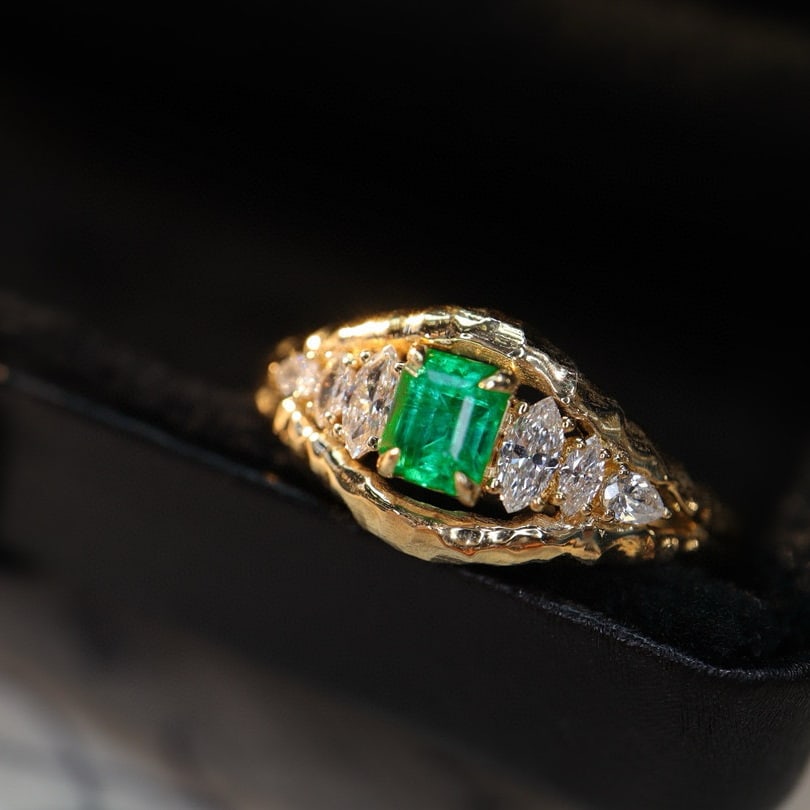 14k Gold 0.59 Ctw Vivid Green Natural Emerald & Diamond Ring: Ref:230968066 // gold content:14k gold // ring size:7. 25us // // main gemstone:emerald // shape:octagonal // carat weight:0. 36ct // color:vivid green // treatment:natural // // adjacent gemstone 2