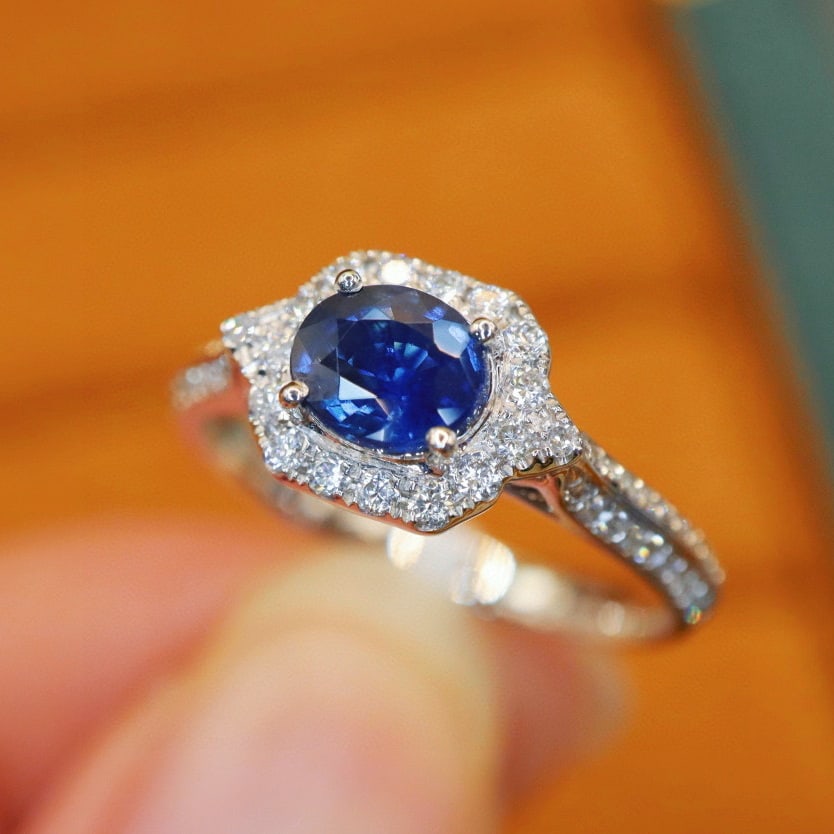 14k Gold 0.96 Ctw Natural Sapphire & Diamond Ring - 2