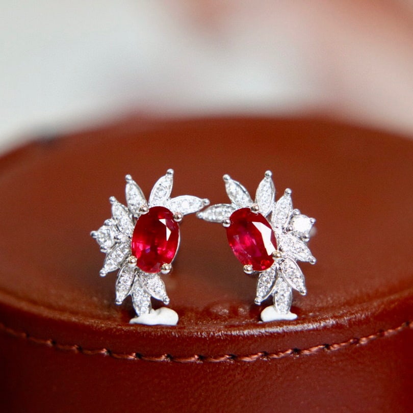 14k Gold 1.41 Ctw Natural Ruby & Diamond Earrings: Ref:230968081 // gold content:14k gold // main gemstone:ruby // shape:oval // carat weight:1. 23ct // color:pigeonblood red // treatment:natural // // adjacent gemstone 2 : diamond // shape:round //