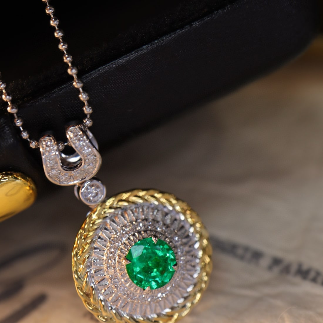 14k Gold 0.72 Ctw Vivid Green Natural Emerald & Diamond Pendant( Without Chain ) - 3