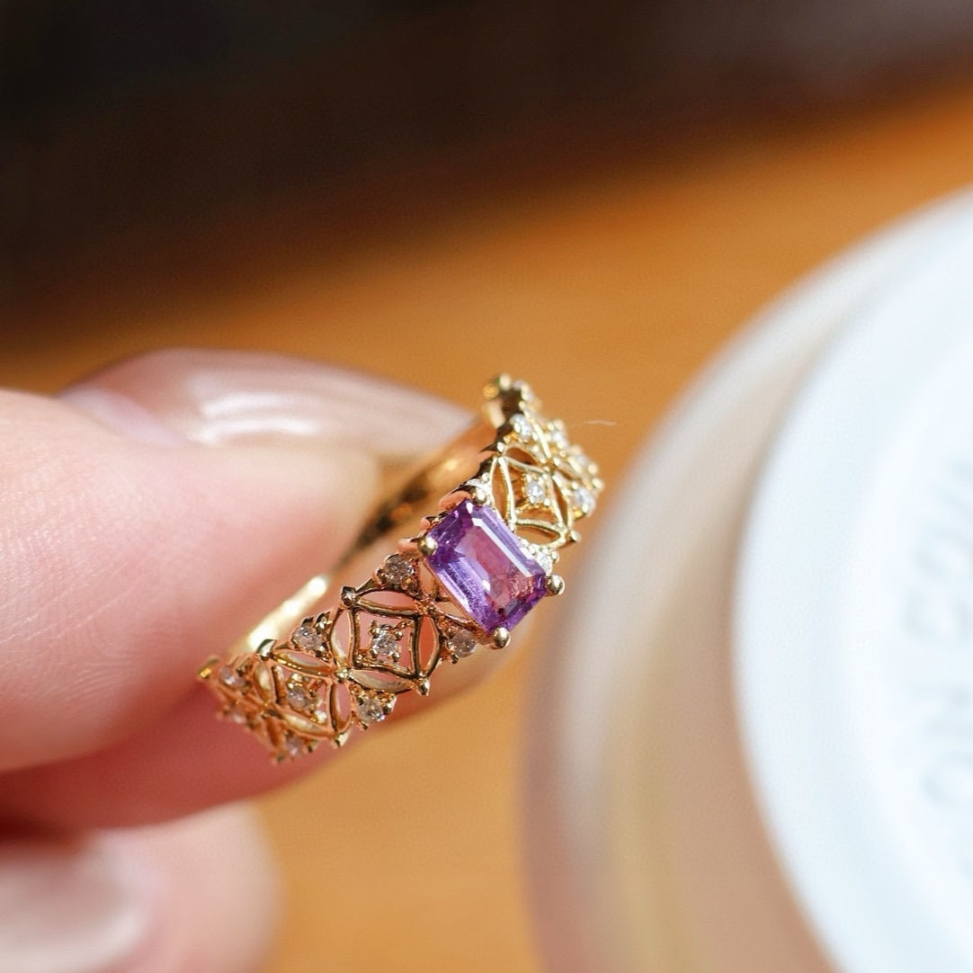 14k Gold 0.55 Ct Natural Sapphire & Diamond Ring: Ref:230968139 // gold content:14k gold // ring size:7. 25us // // main gemstone:sapphire // shape:octagonal // carat weight:0. 55ct // color:purple // treatment:natural // // adjacent gemstone 2 :