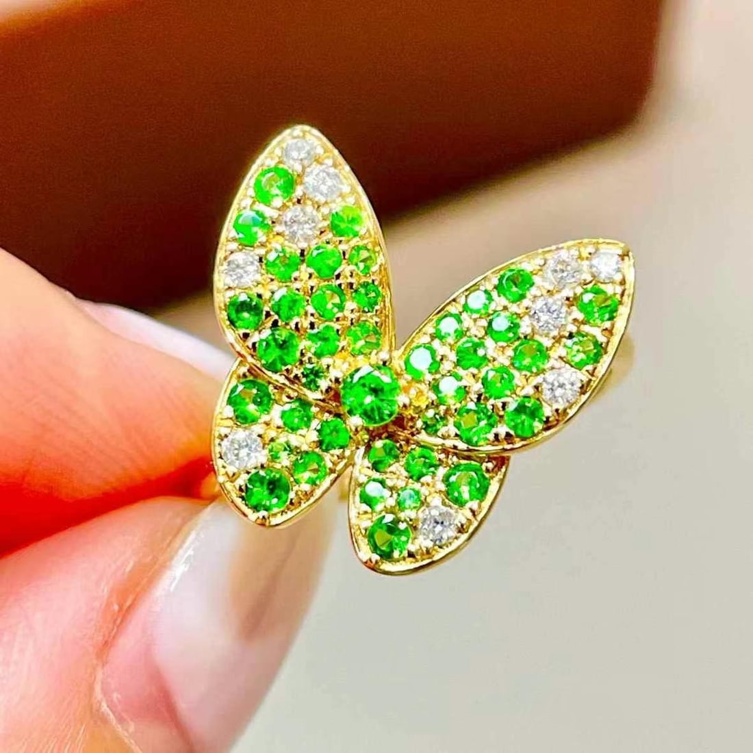 14k Gold 0.92 Ctw Natural Tsavorite & Diamond & Butterfly Ring - 5
