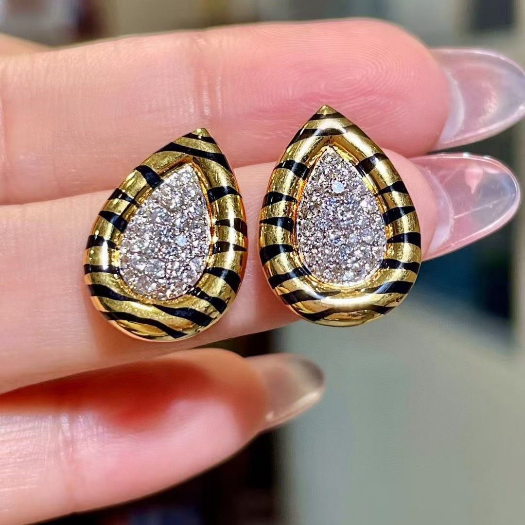 14k Gold 0.66 Ct Natural H Diamond Earrings: Ref:230968178 // gold content:14k gold // main gemstone:diamond // shape:round // carat weight:0. 66ct // clarity grade:vs-si // color:h // treatment:natural // cut grade:g // Condition: New Low
