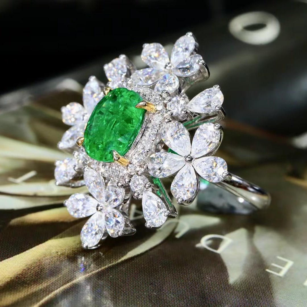 14k Gold 1.96 Ctw Vivid Green Natural Emerald & Diamond Ring - 4