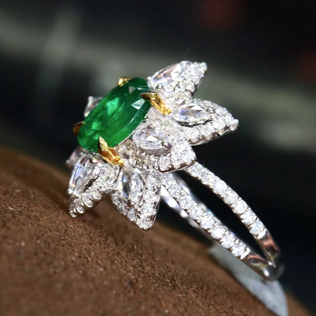14k Gold 1.86 Ctw Vivid Green Natural Emerald & Diamond Ring - 3