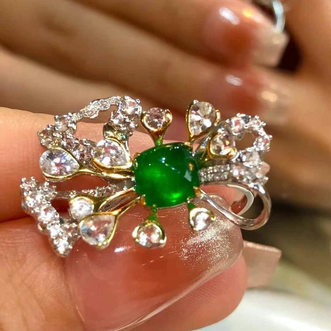 14k Gold 1.87 Ct Vivid Green Natural Emerald & Diamond Ring - 3