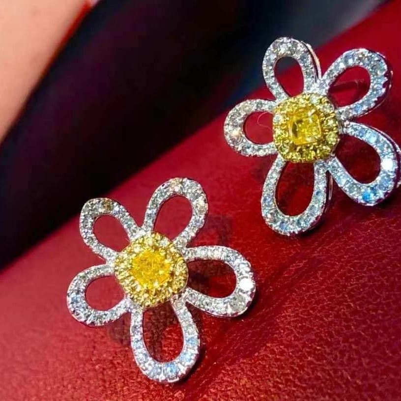 14k Gold 0.8 Ct Natural Yellow Diamond & Diamond Earrings: Ref:230968189 // gold content:14k gold // main gemstone:yellow diamond // shape:cushion // carat weight:0. 8ct // color:yellow // treatment:natural // // adjacent gemstone 2 : diamond // shape:round /