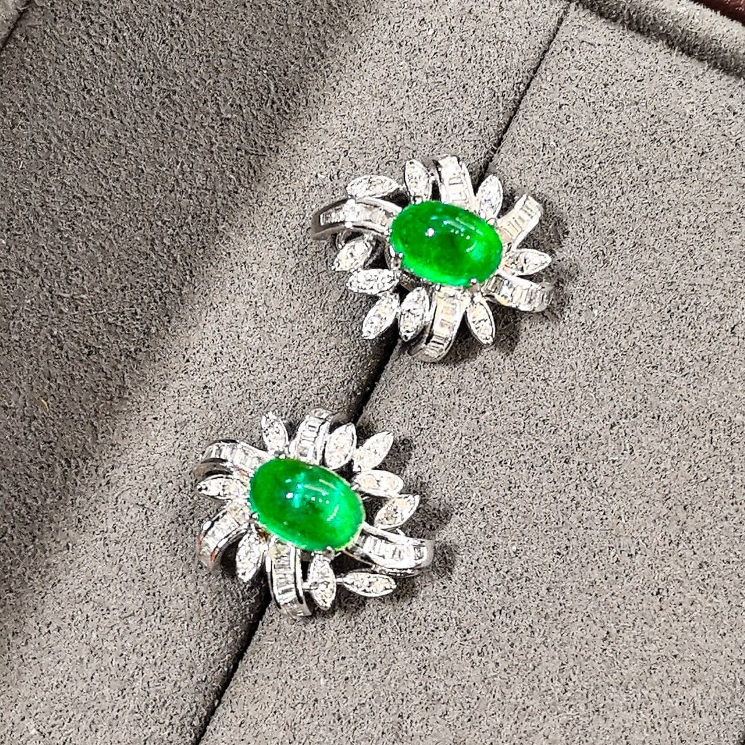 14k Gold 1.80 Ctw Vivid Green Natural Emerald & Diamond Earrings - 4