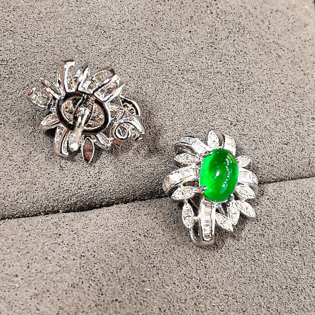 14k Gold 1.80 Ctw Vivid Green Natural Emerald & Diamond Earrings - 5