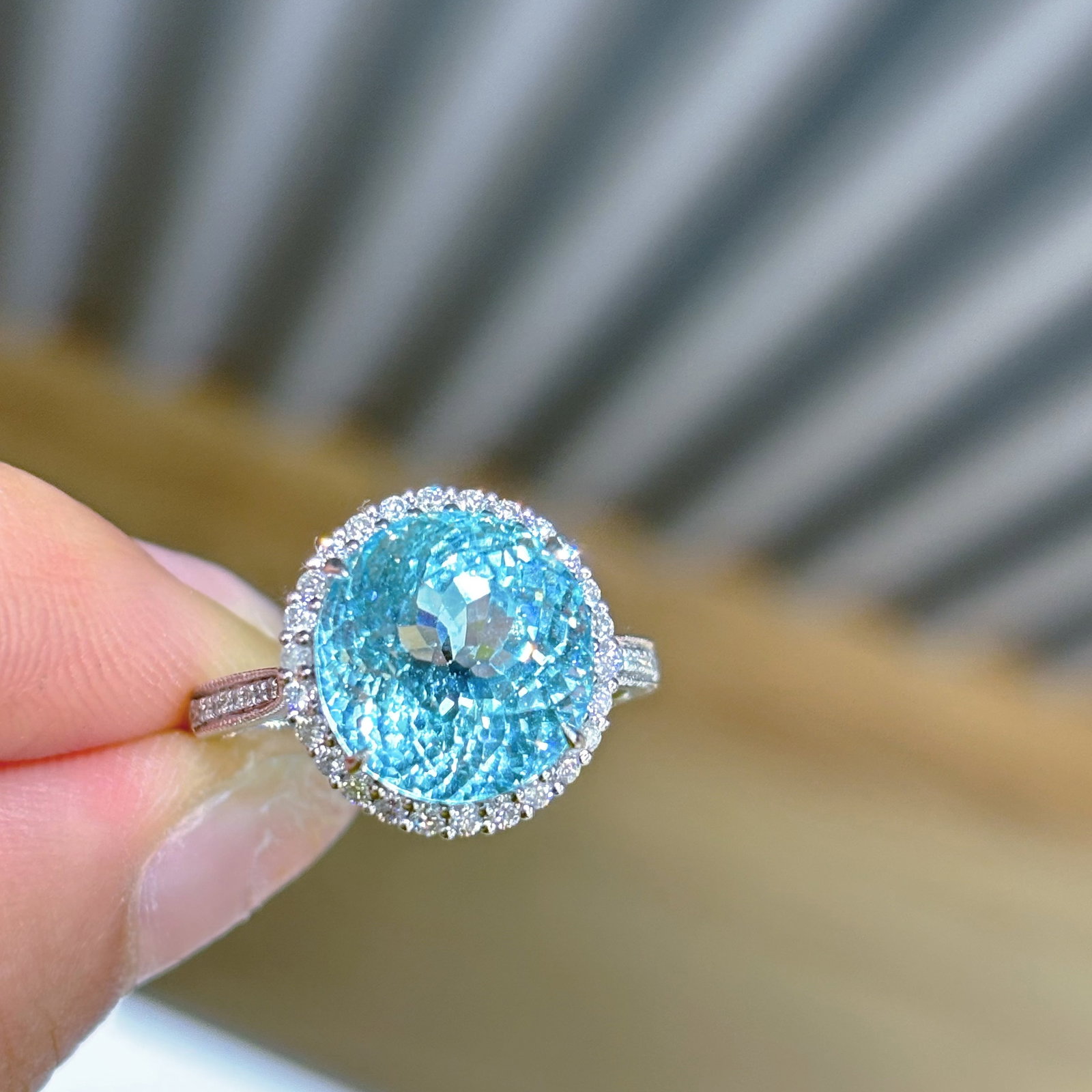 14k Gold 6 Ct Natural Aquamarine & Diamond Ring - 2