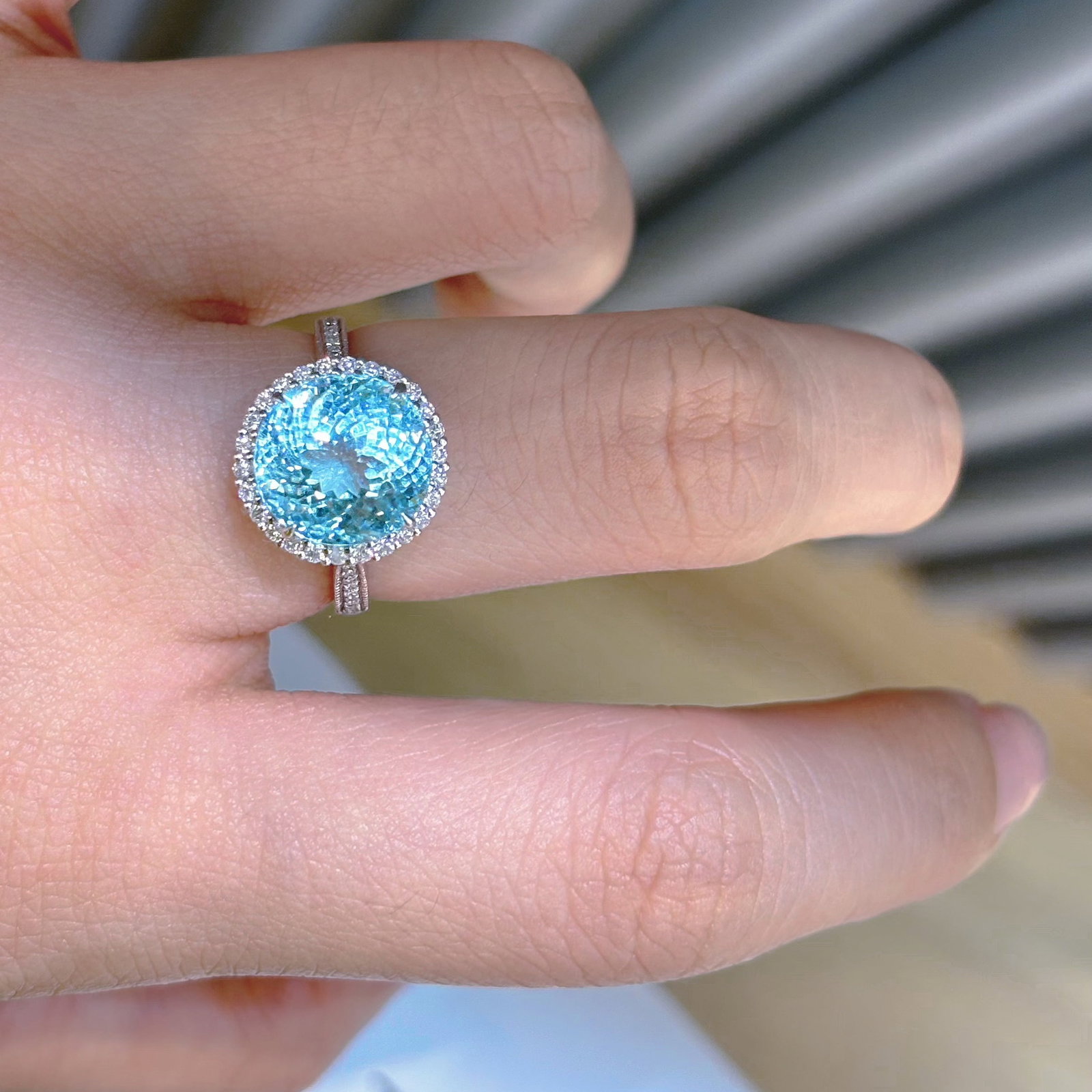 14k Gold 6 Ct Natural Aquamarine & Diamond Ring - 4