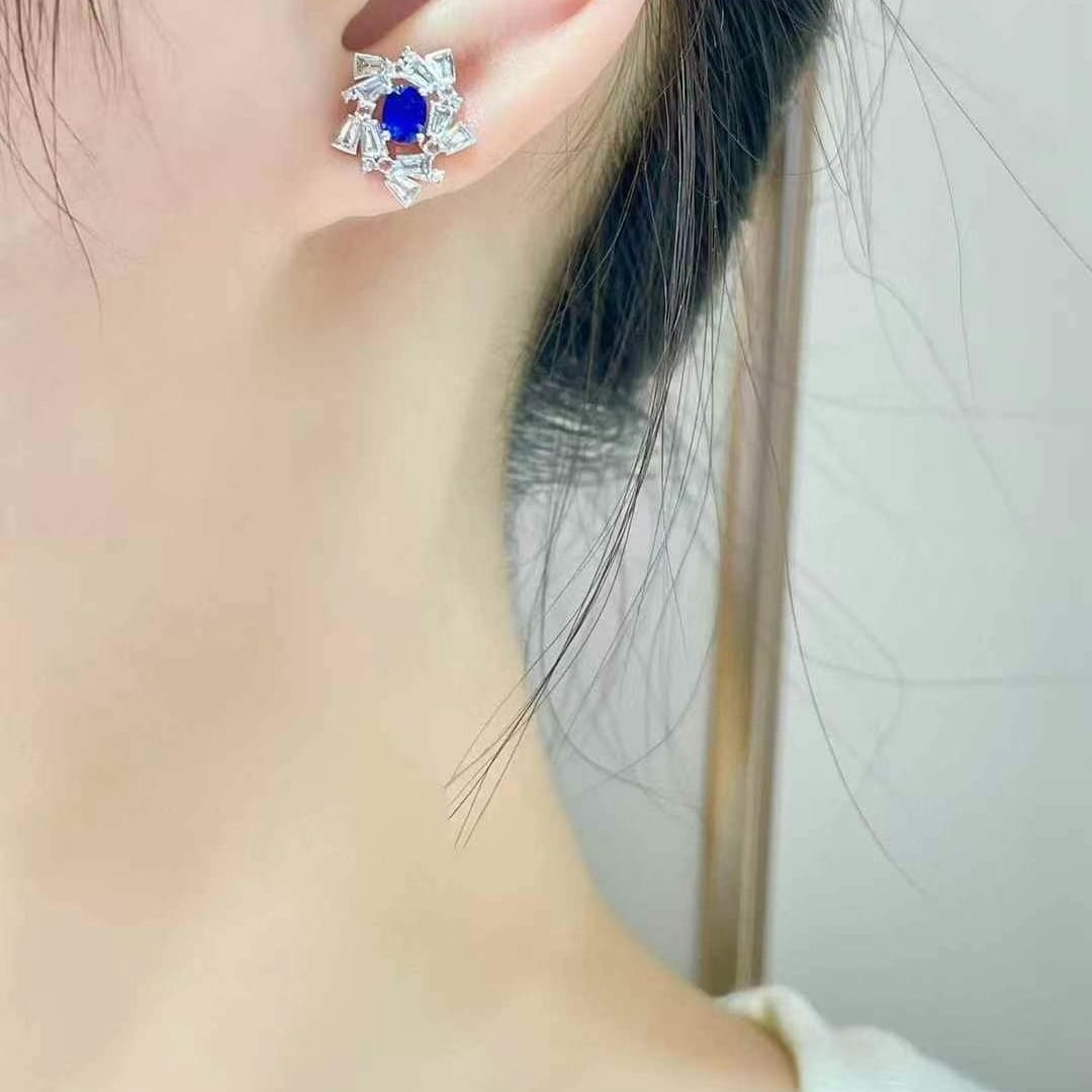 14k Gold 0.8 Ct Natural Sapphire & Sapphire Earrings - 2