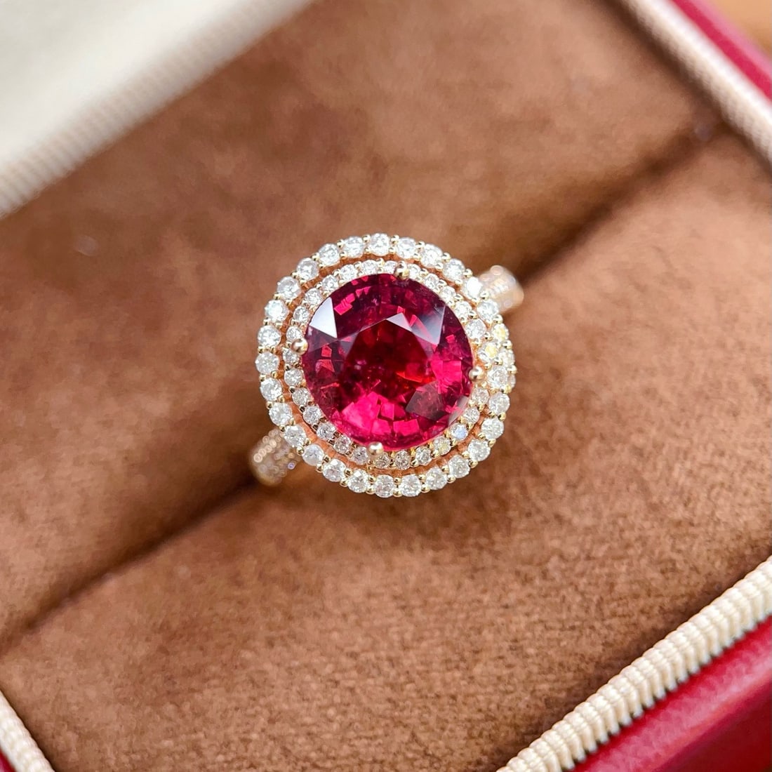 14k Gold 3.98 Ctw Natural Tourmaline & Diamond Ring: Ref:230968261 // gold content:14k gold // ring size:7. 25us // // main gemstone:tourmaline // shape:oval // carat weight:3. 39ct // color:red // treatment:natural // // adjacent gemstone 2 : diamond